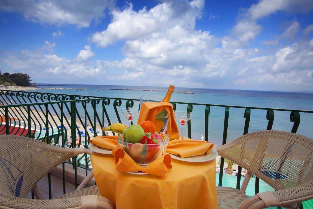 Hotel Solemare Beach & Beauty Spa Ischia Kültér fotó